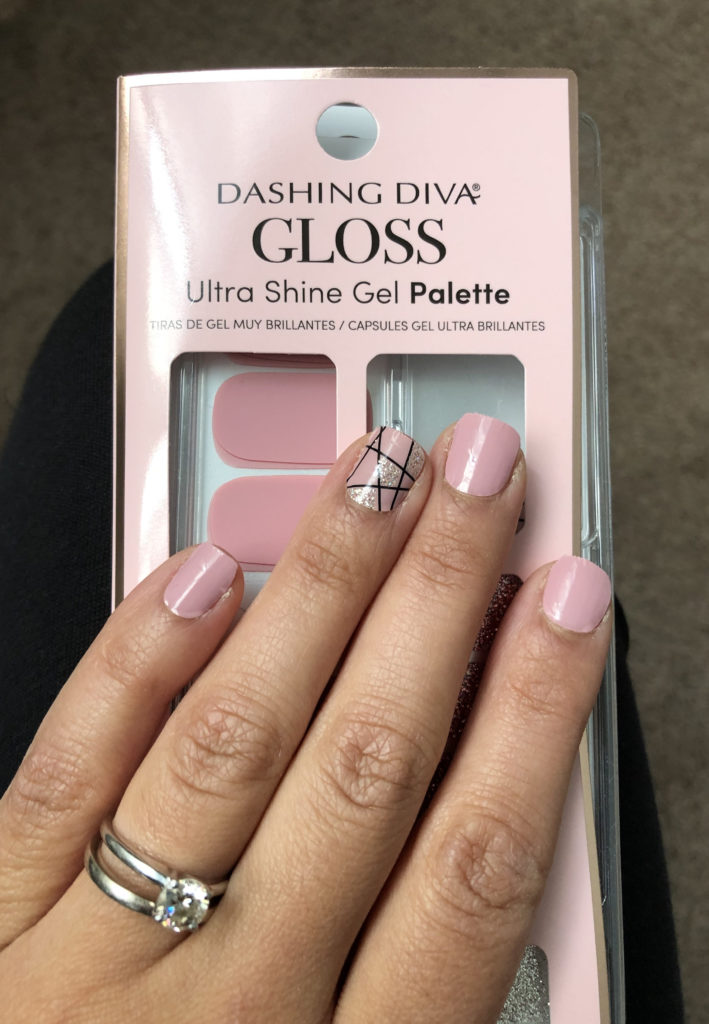 Dashing Diva Gloss Nail Review -